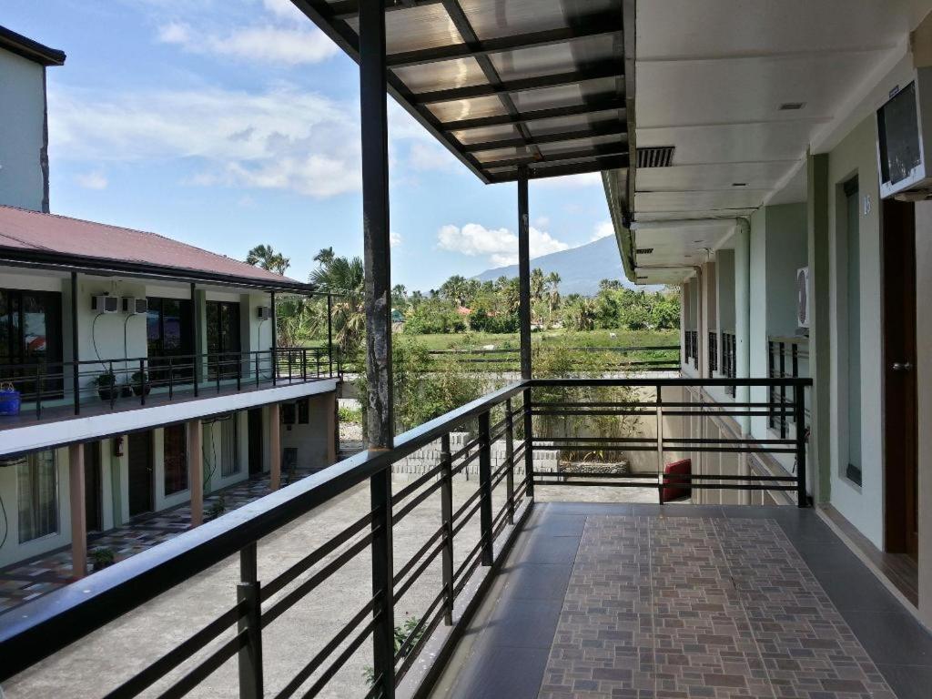 เกซอน พรีเมียร์ โฮเทล ลูเซนา Hotel ภายนอก รูปภาพ