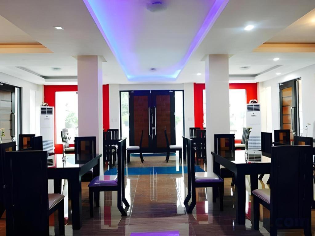 เกซอน พรีเมียร์ โฮเทล ลูเซนา Hotel ภายนอก รูปภาพ